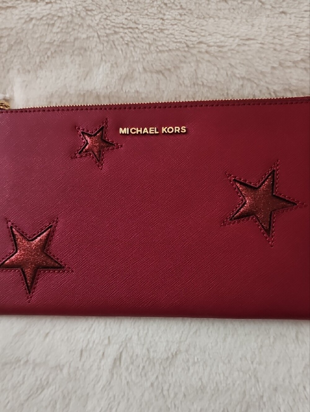 NWT Michael Kors Wine Red Star Appliqué Wristlet Clutch - Picture 3 of 5